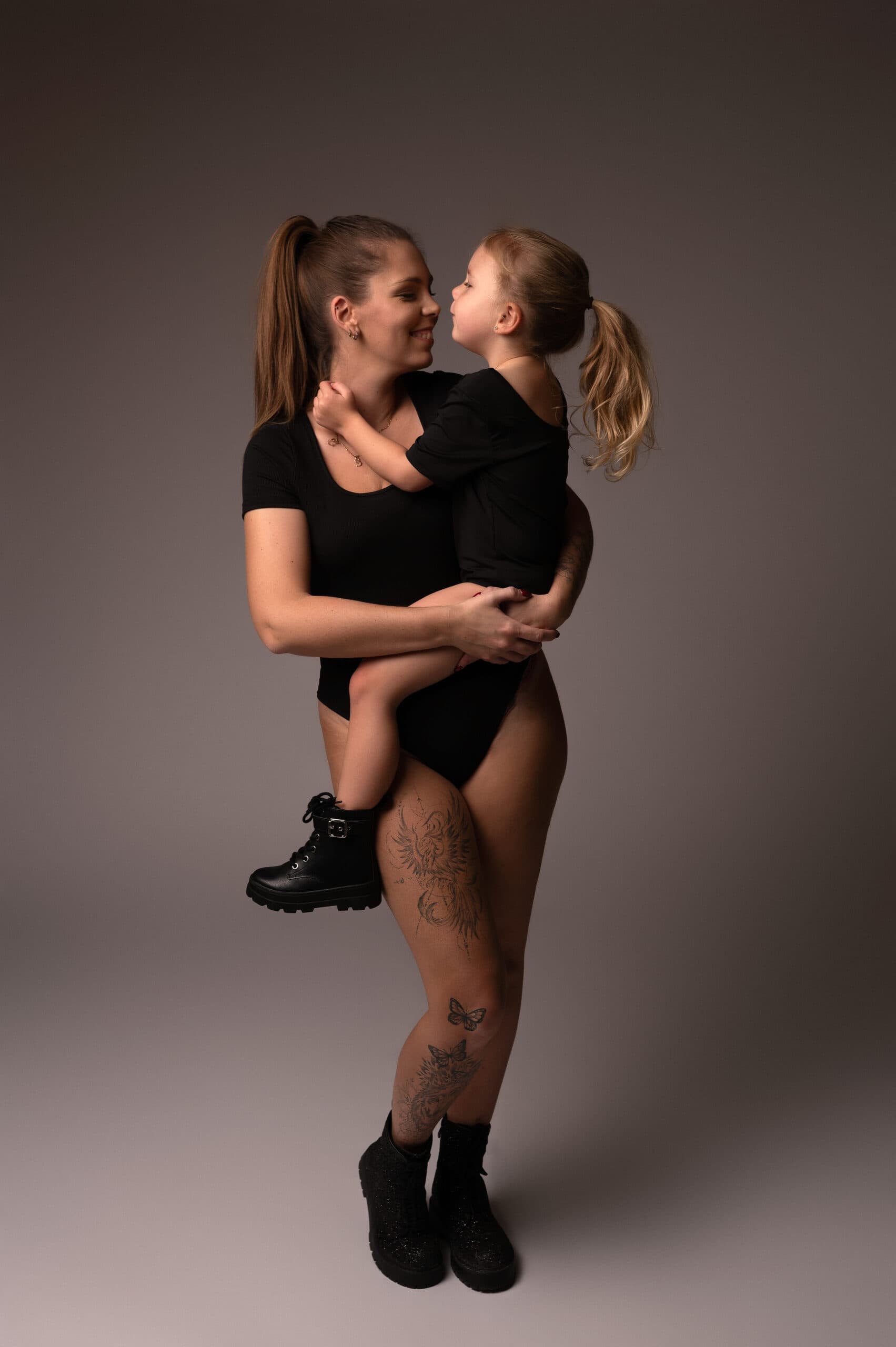 Séance maman et bébé par Julie Coppens Photographie