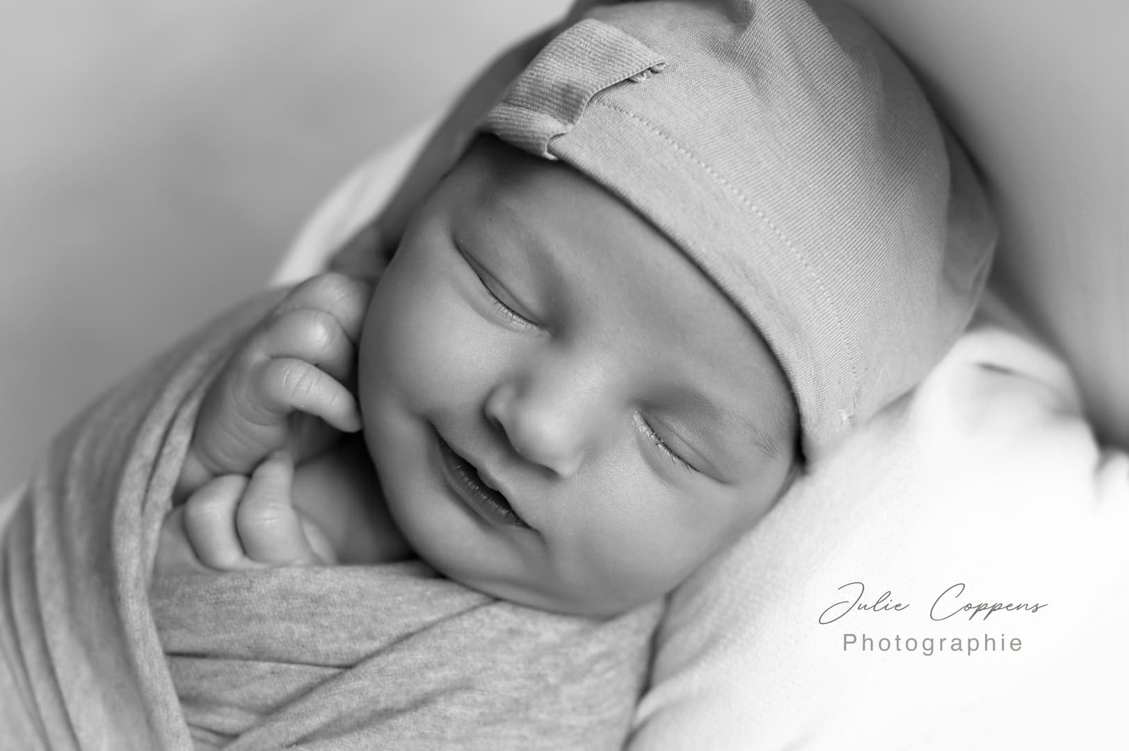 Séance naissance par Julie Coppens Photographie